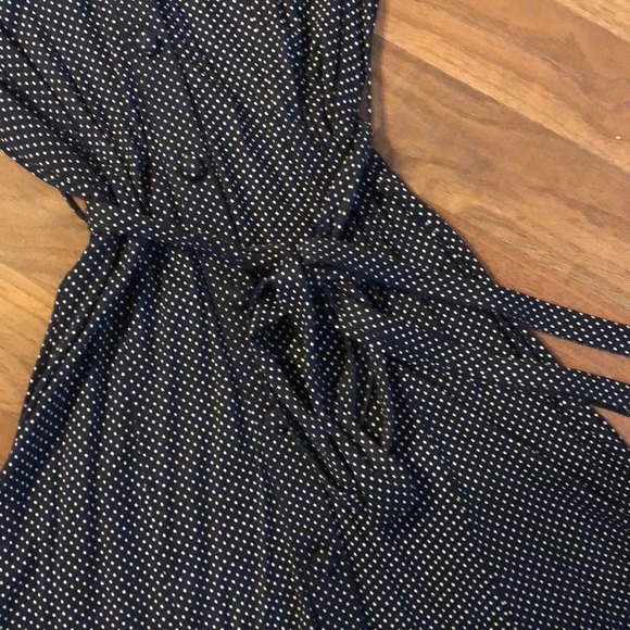 Polka dot Gap size 6 dress with belt - Picture 2 of 5